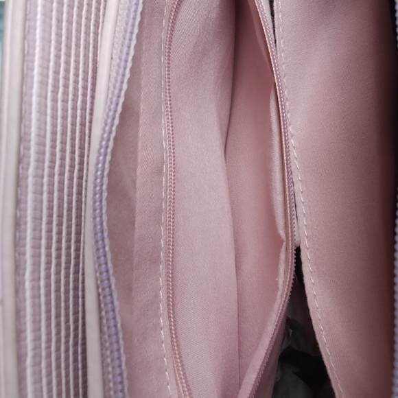 Women's "Indian Pink" Purse - Picture 12 of 12